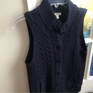 100% thick cotton cableknit big button up sleeveless cardigan!
